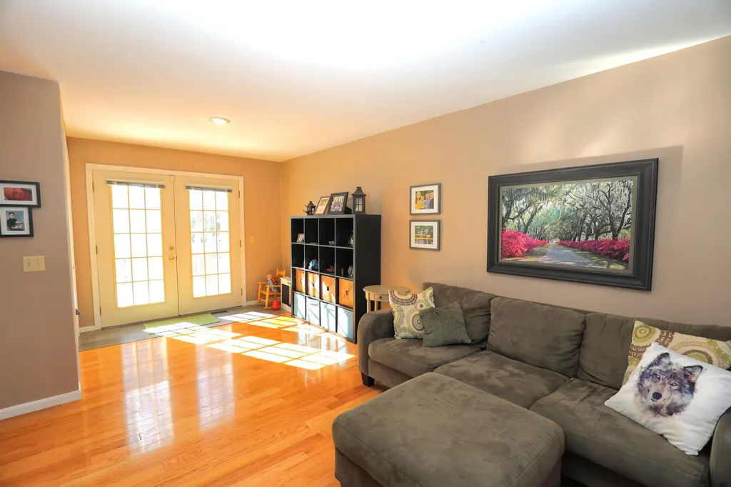 29 Fairlane Drive Bedford NH 03110