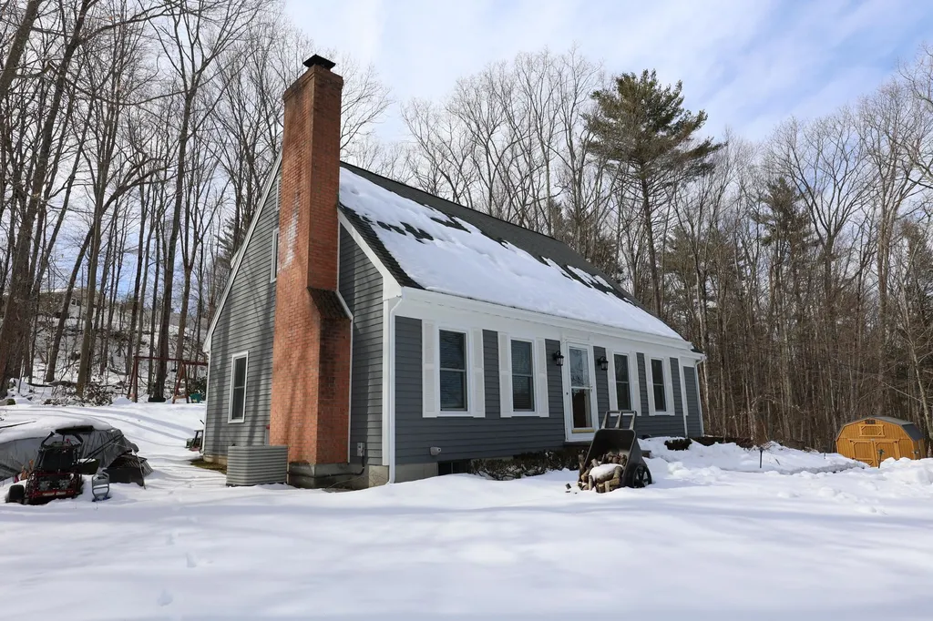 29 Fairlane Drive Bedford NH 03110