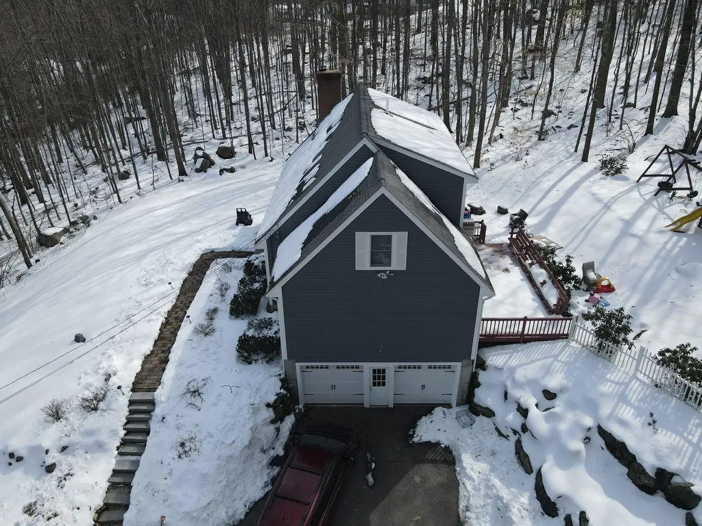 29 Fairlane Drive Bedford NH 03110
