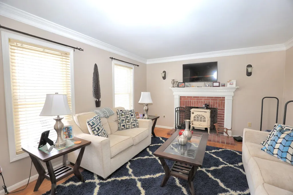 29 Fairlane Drive Bedford NH 03110