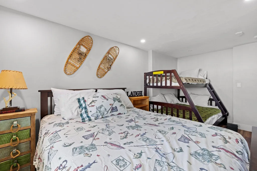 2696 Lake Shore Road Gilford NH 03249