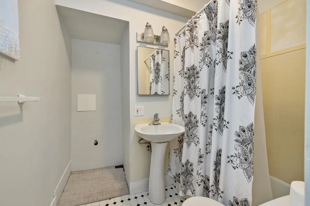 1497 Ocean Boulevard Rye NH 03870