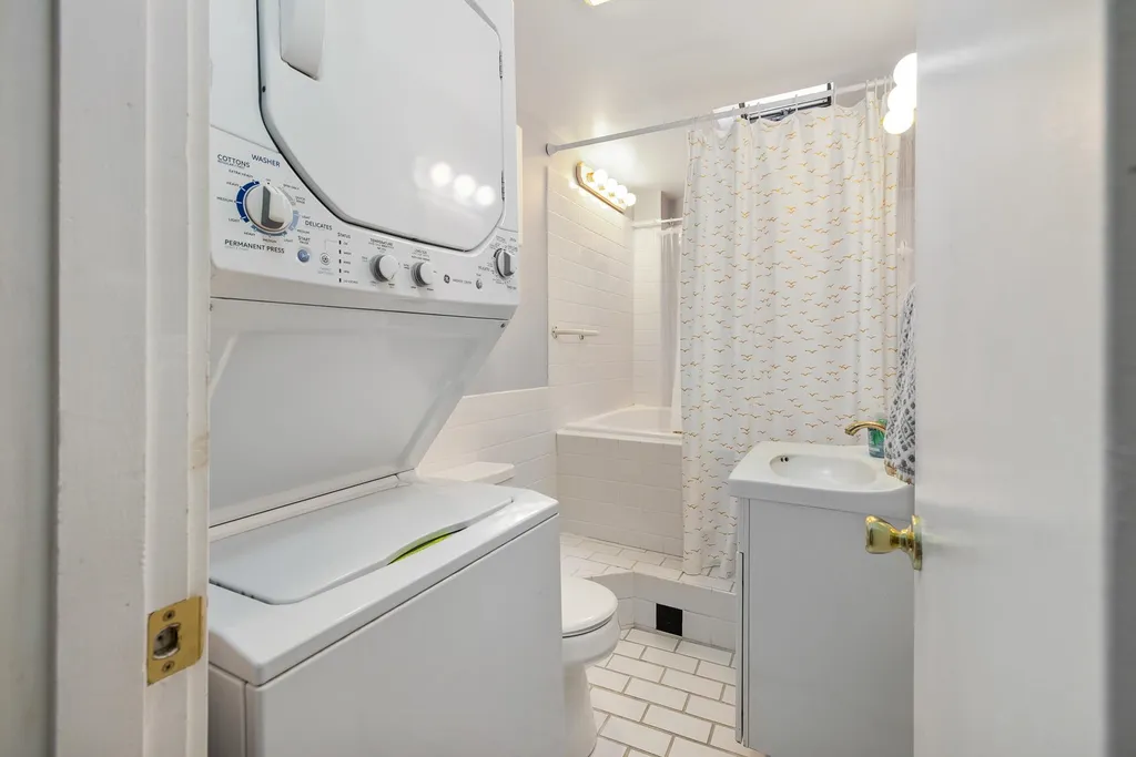 1497 Ocean Boulevard Rye NH 03870