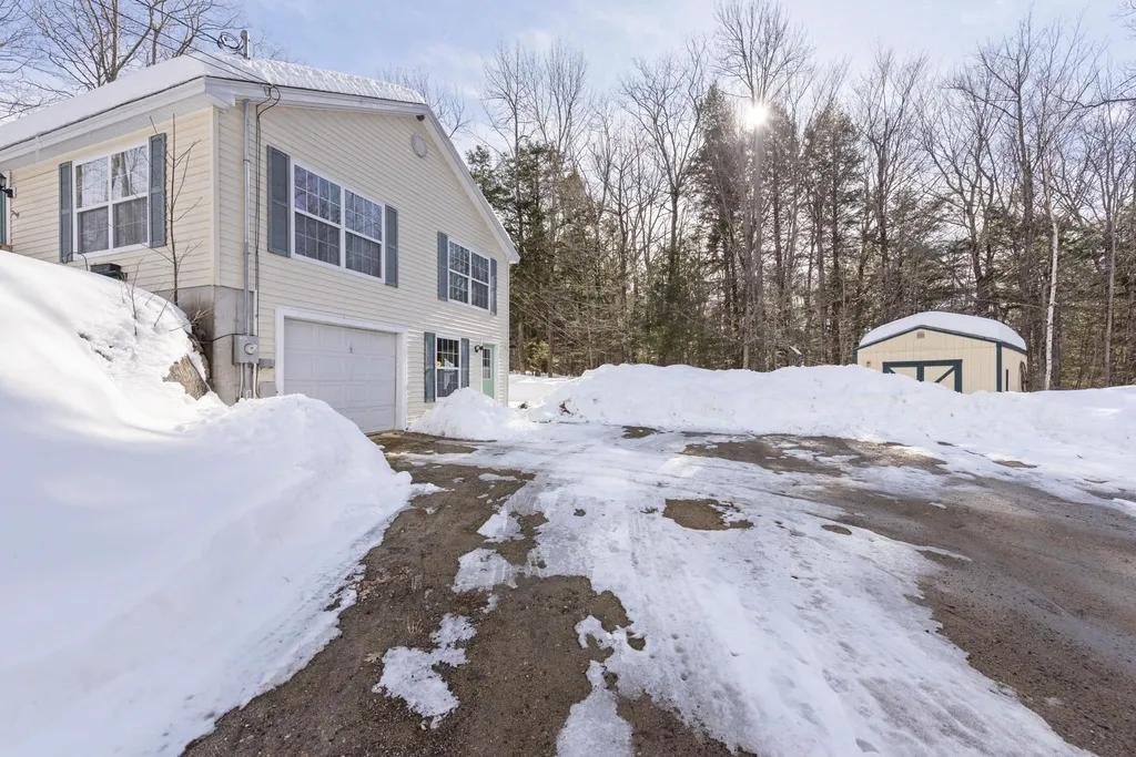 140 Burns Hill Road Alexandria NH 03222