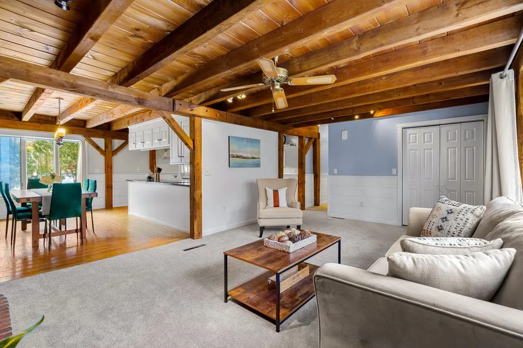 4 Bancroft Road Newton NH 03858