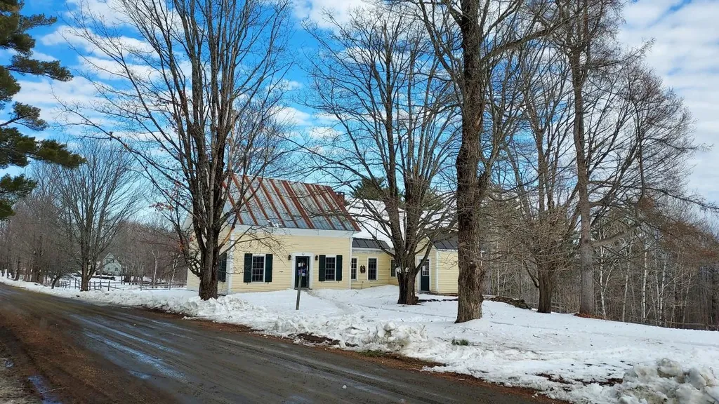 1101 Tattle Street Reading VT 05062