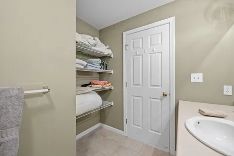 26 White Oak Lane Lincoln NH 03251