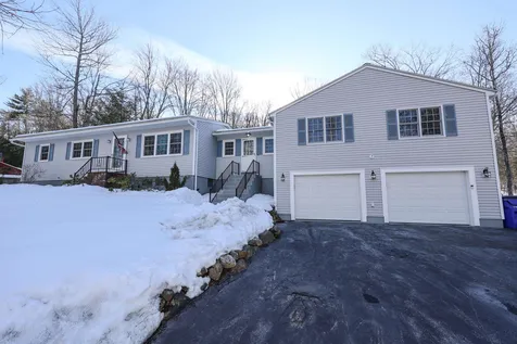 118 Wallace Road Goffstown NH 03045