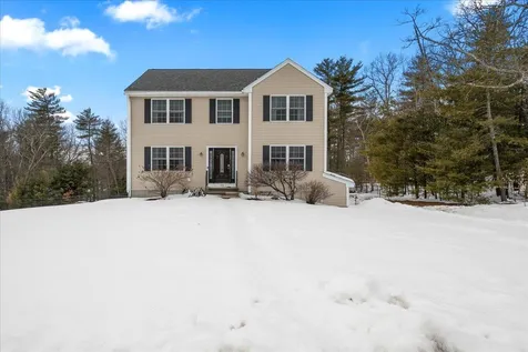 58 Waterford Drive Sandown NH 03873