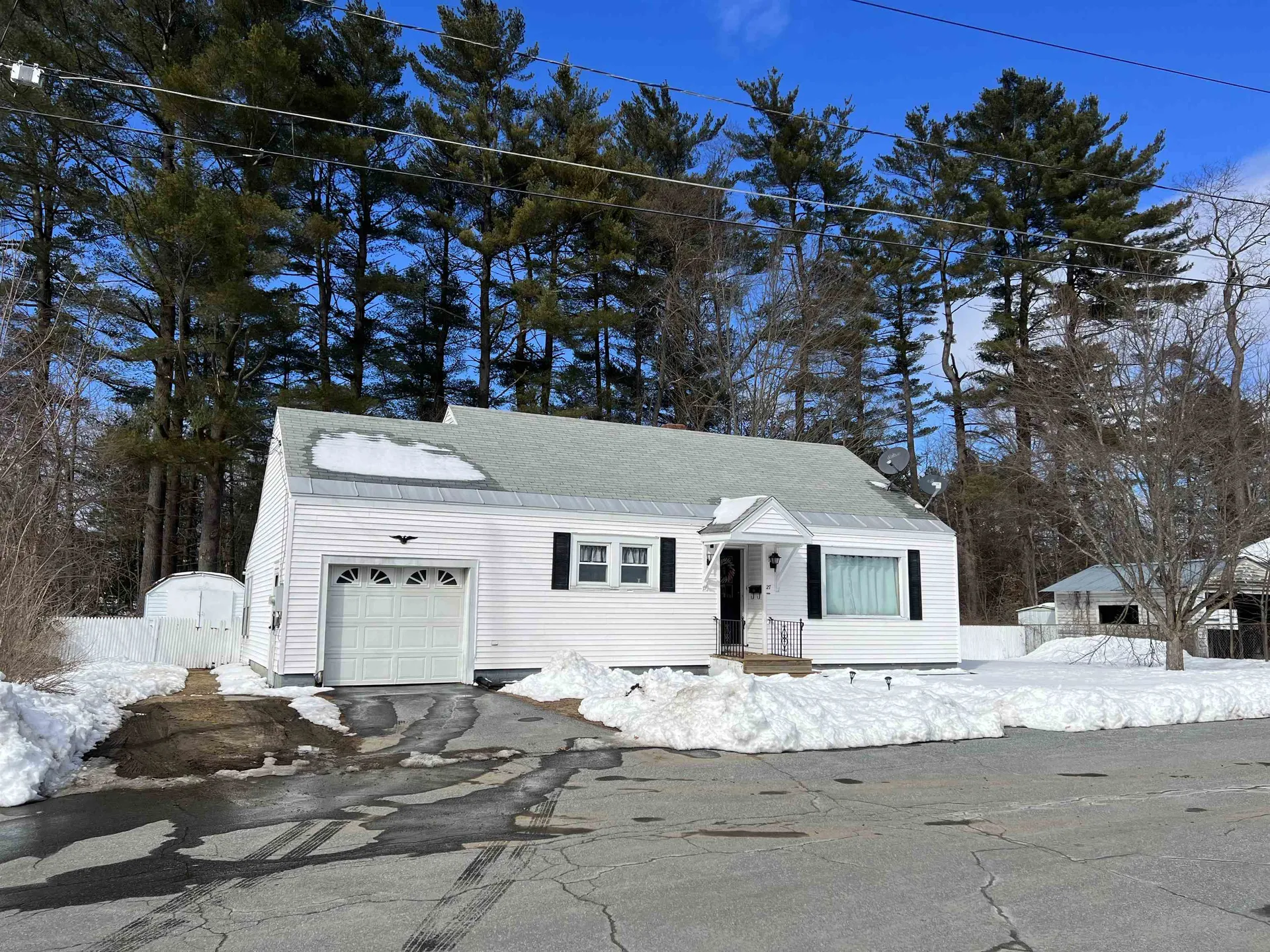 27 Mann Court Claremont NH 03743