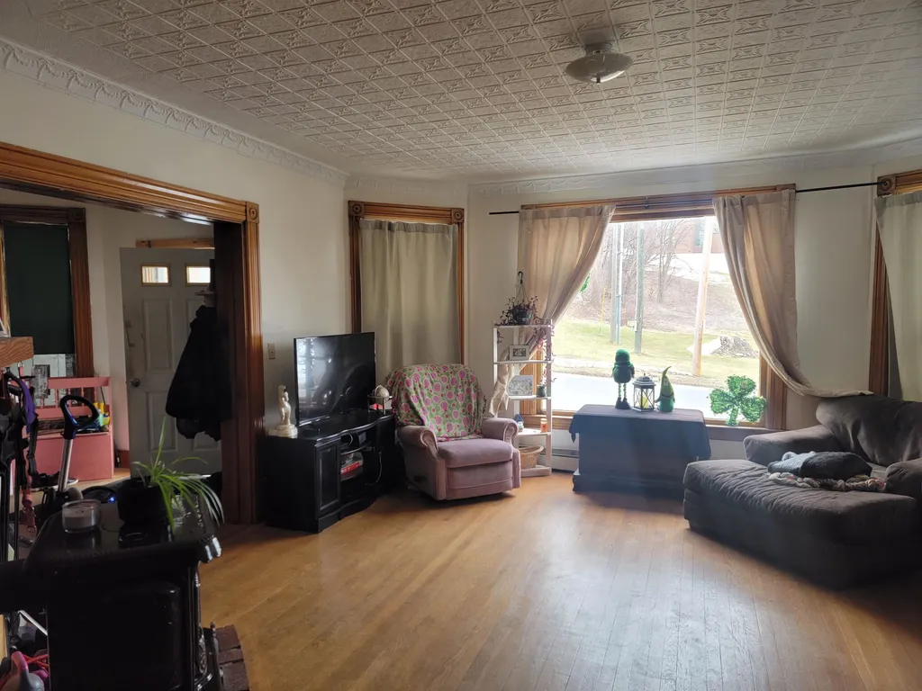 16 Prospect Street Tilton NH 03276