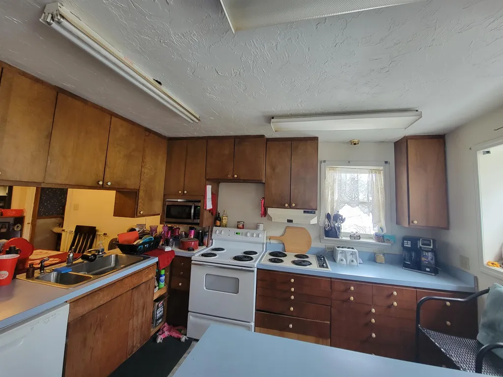 16 Prospect Street Tilton NH 03276