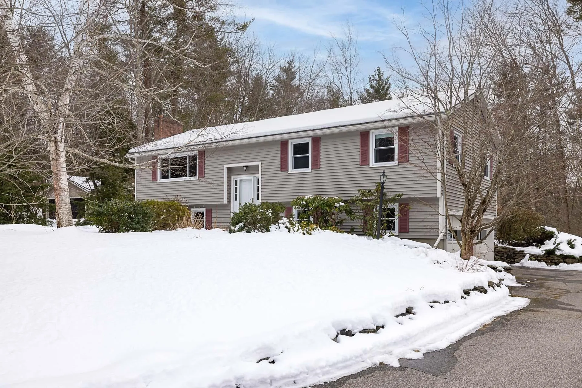 13 Butterfield Lane Stratham NH 03885