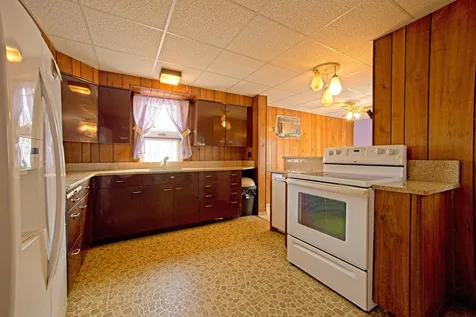 5 Temple Place Nashua NH 03060-3424