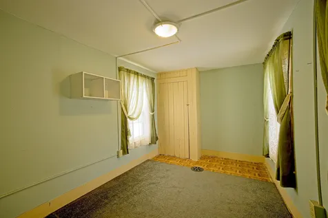 5 Temple Place Nashua NH 03060-3424