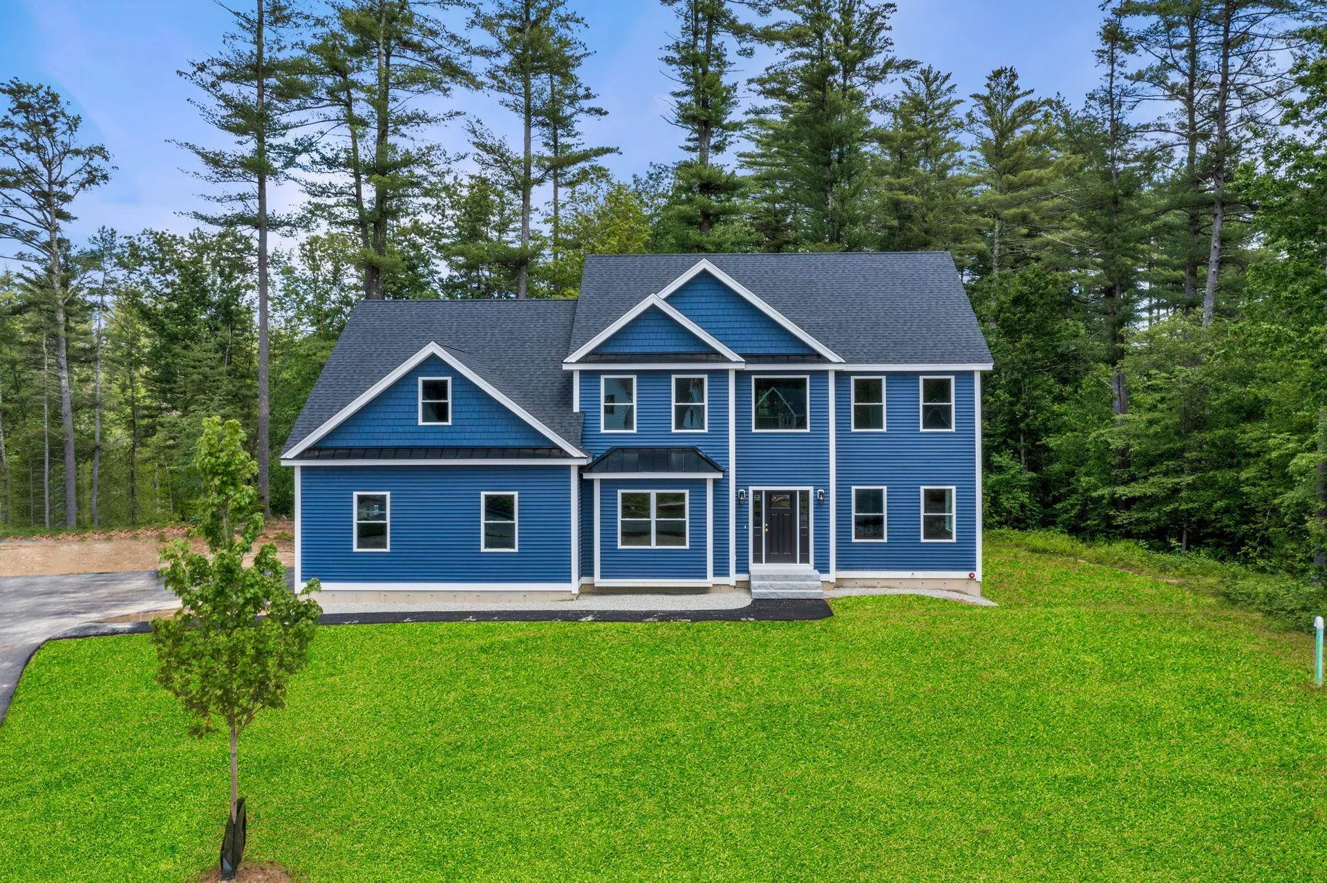 8 Lorraine Avenue Salem NH 03079