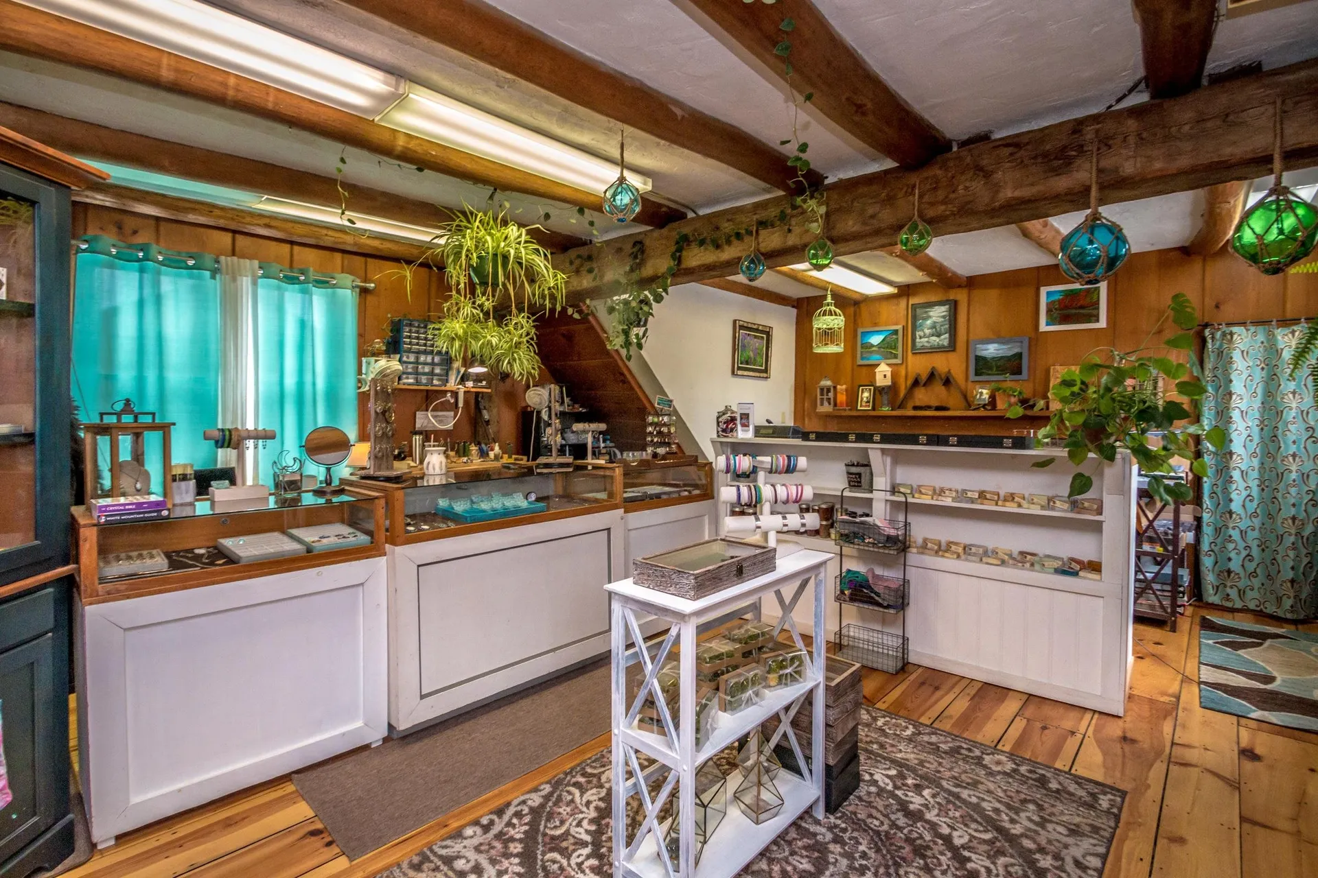 2473 White Mountain Highway Conway NH 03860