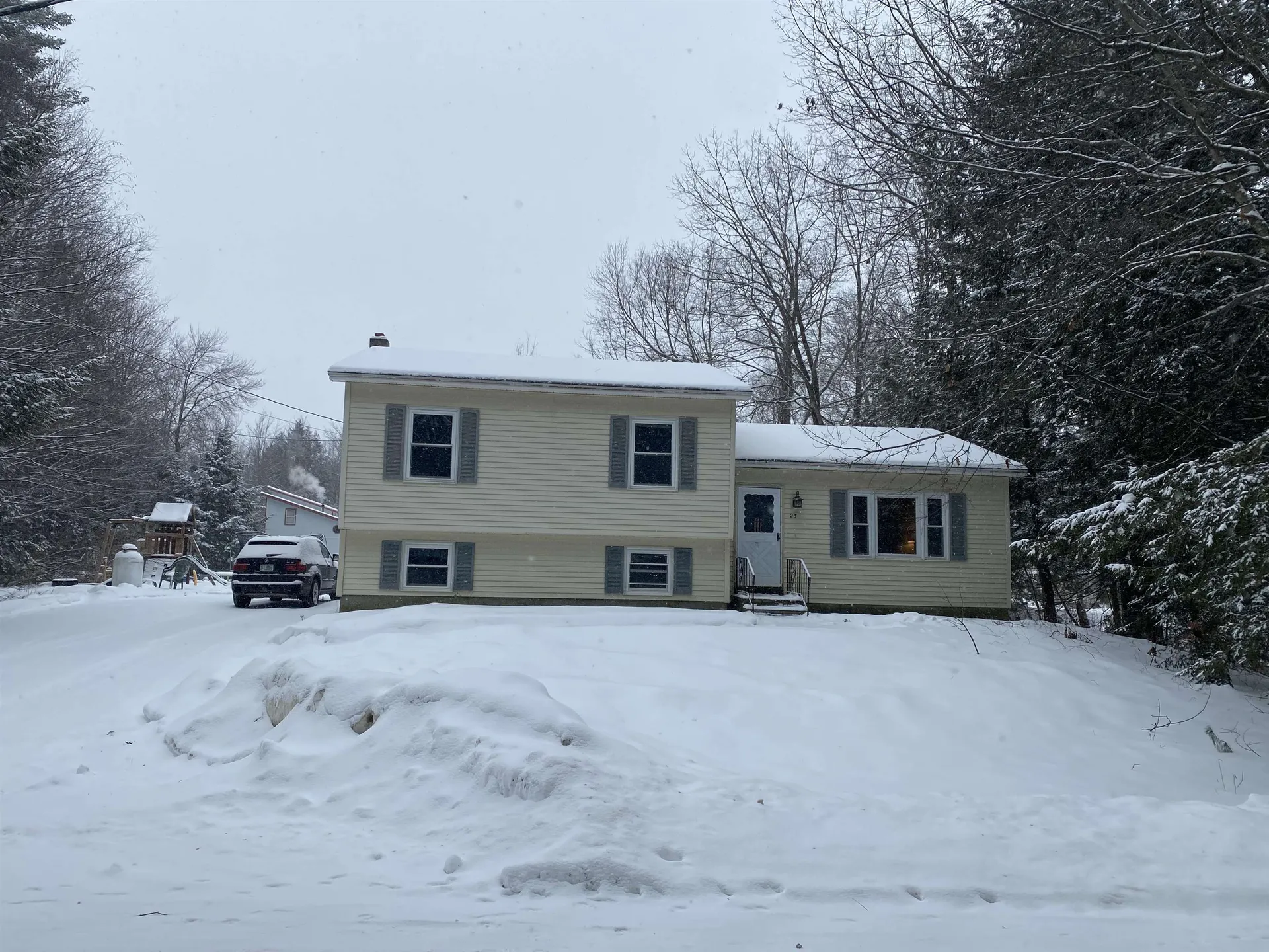 23 Emerald Drive Hillsborough NH 03244