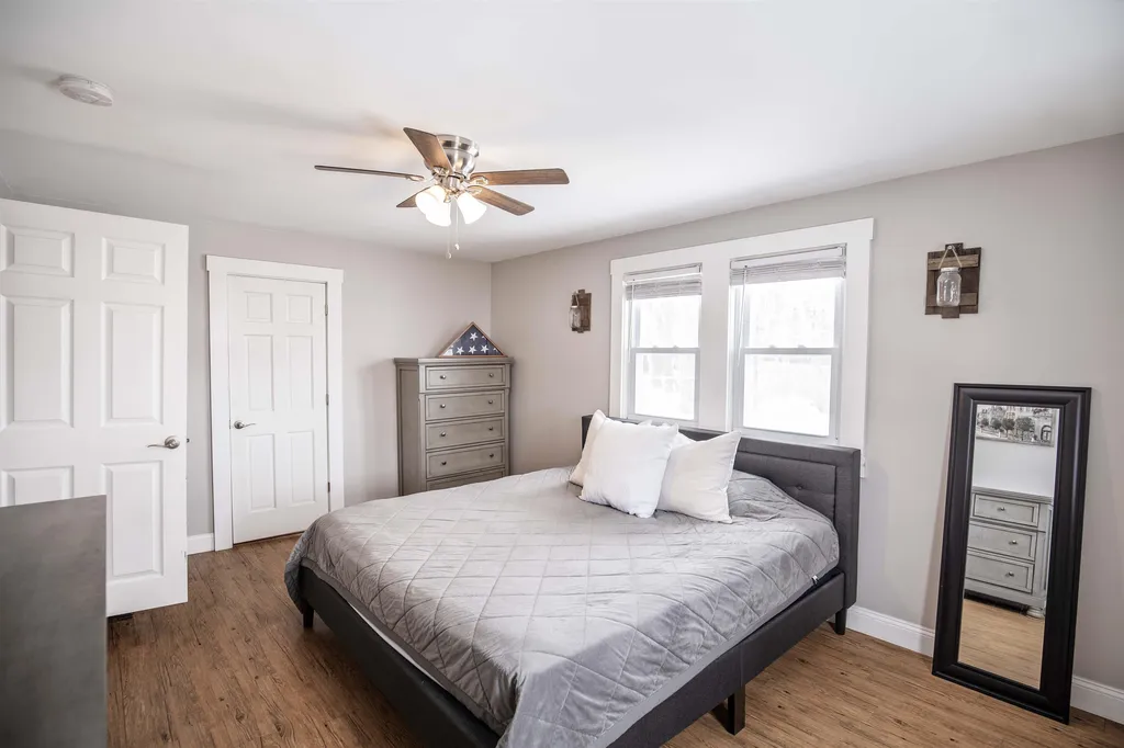 25 Maynard Avenue Manchester NH 03103