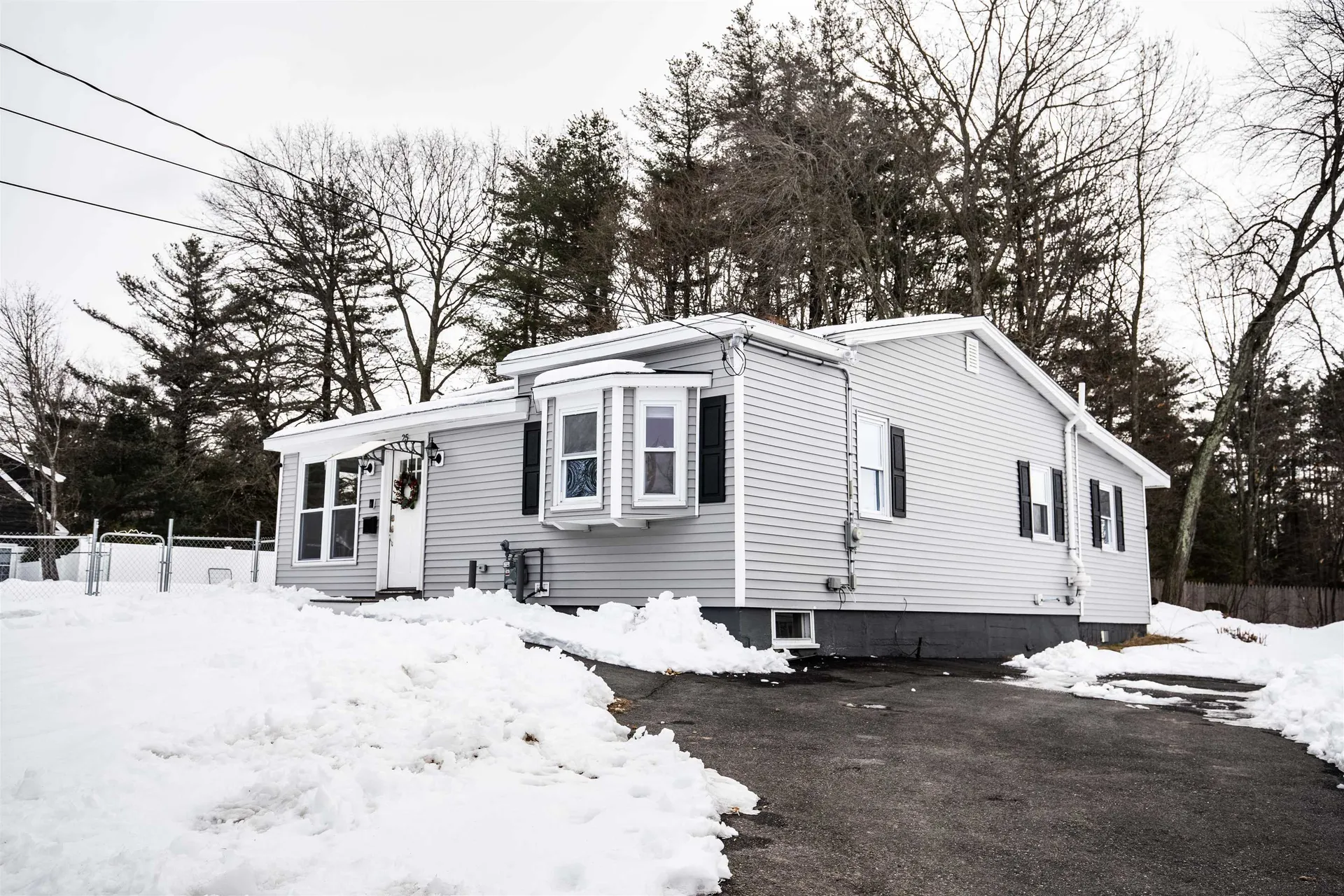 25 Maynard Avenue Manchester NH 03103