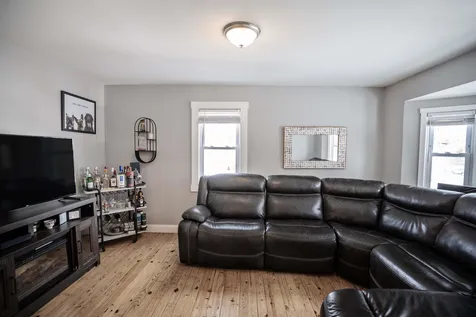 25 Maynard Avenue Manchester NH 03103