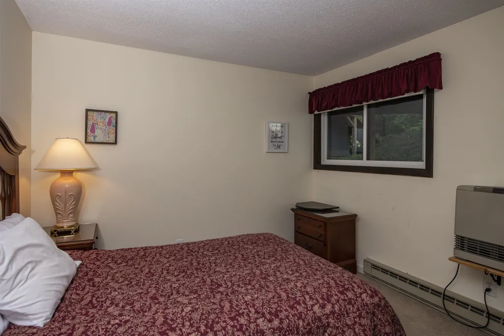 105 Williams Lane Hartford VT 05059