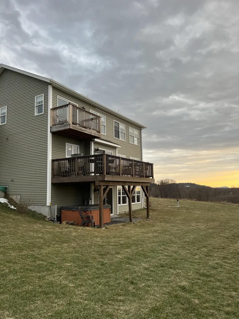 1827 East Road Colchester VT 05446