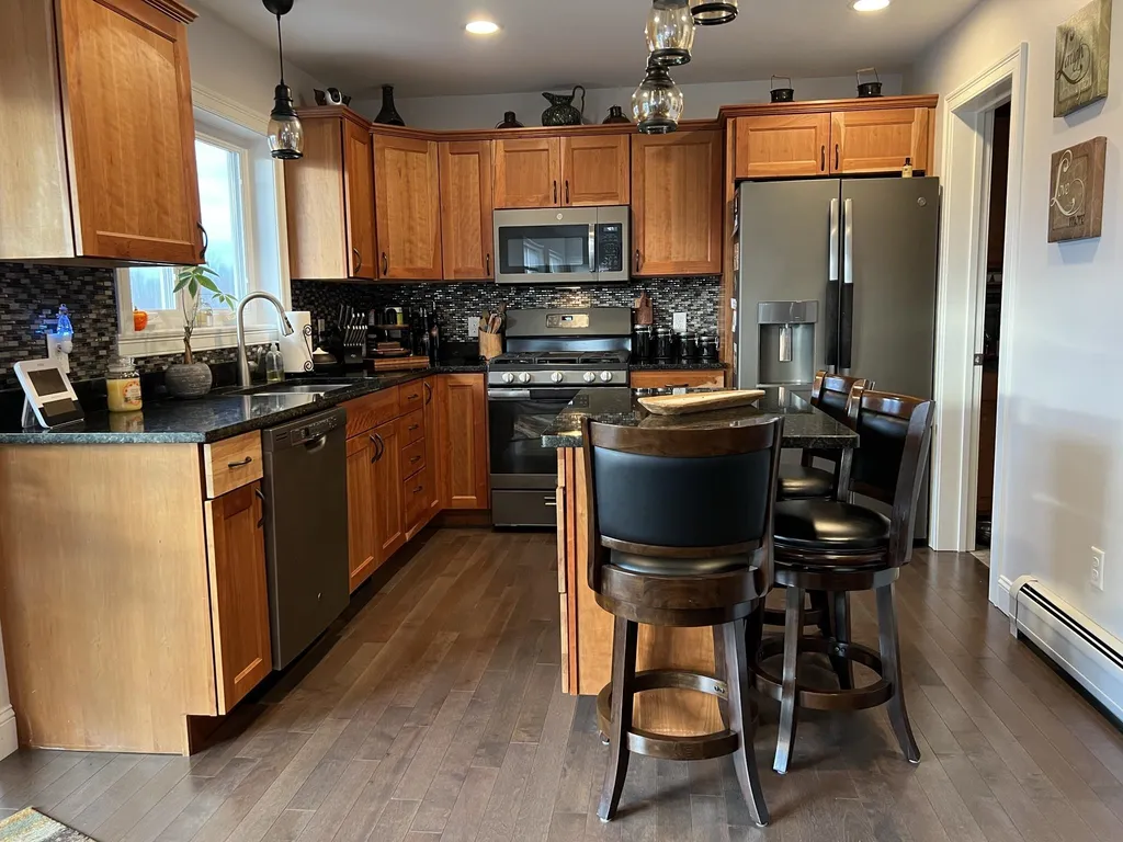 1827 East Road Colchester VT 05446