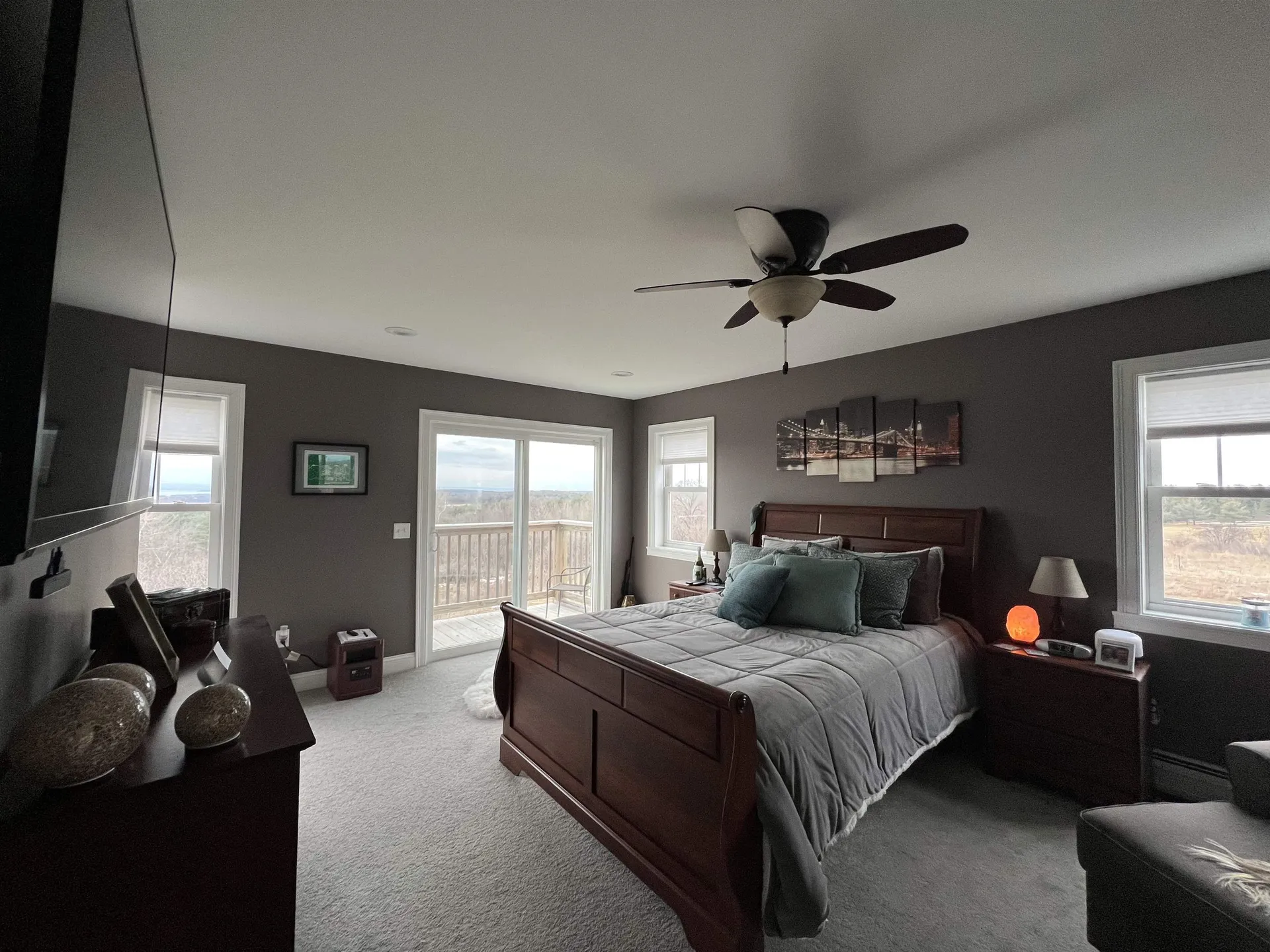 1827 East Road Colchester VT 05446