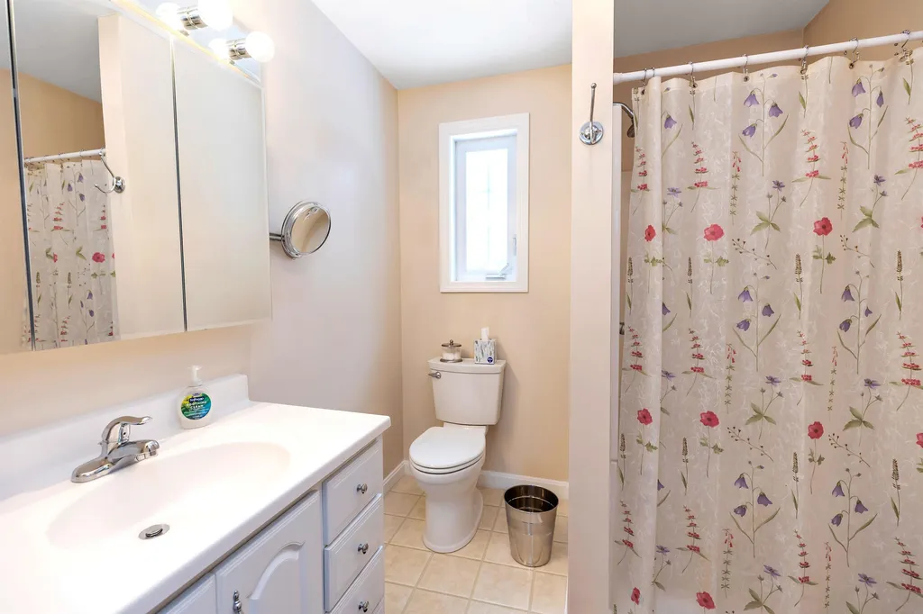 40 Jessica Drive Merrimack NH 03054