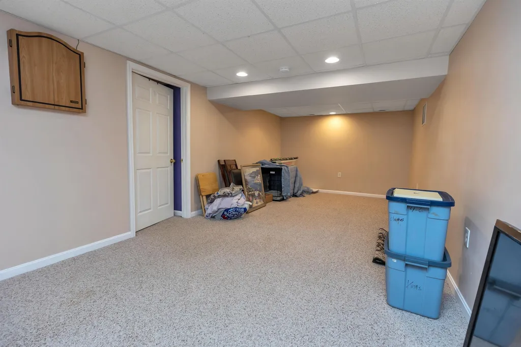 40 Jessica Drive Merrimack NH 03054