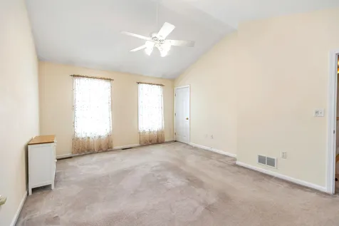 40 Jessica Drive Merrimack NH 03054