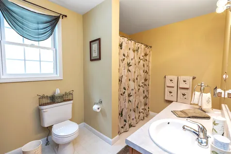 40 Jessica Drive Merrimack NH 03054