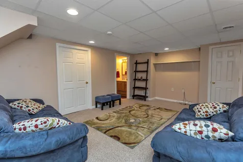 40 Jessica Drive Merrimack NH 03054