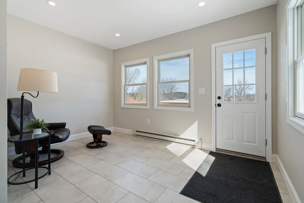 72 College Road Stratham NH 03885