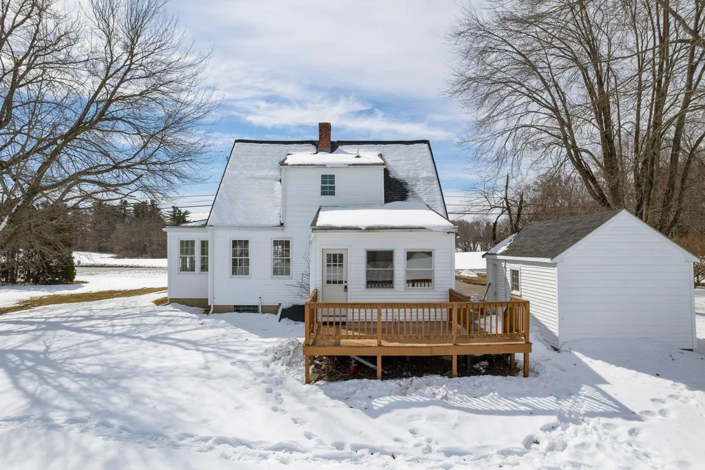 72 College Road Stratham NH 03885