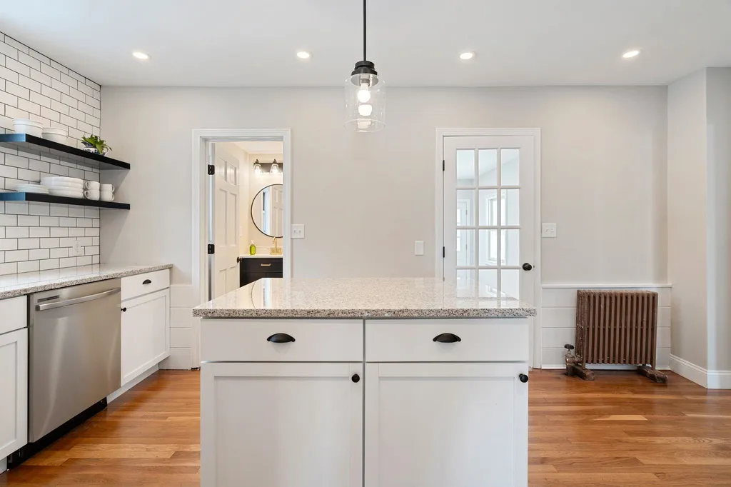 72 College Road Stratham NH 03885
