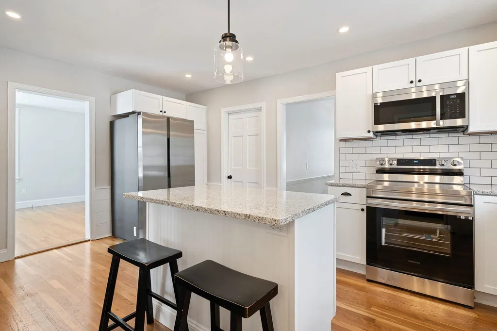 72 College Road Stratham NH 03885