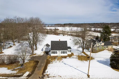 72 College Road Stratham NH 03885