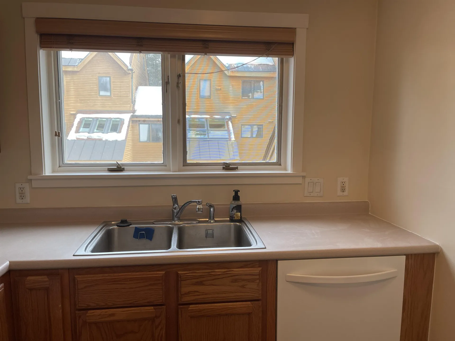 13 Courtyard Hanover NH 03755