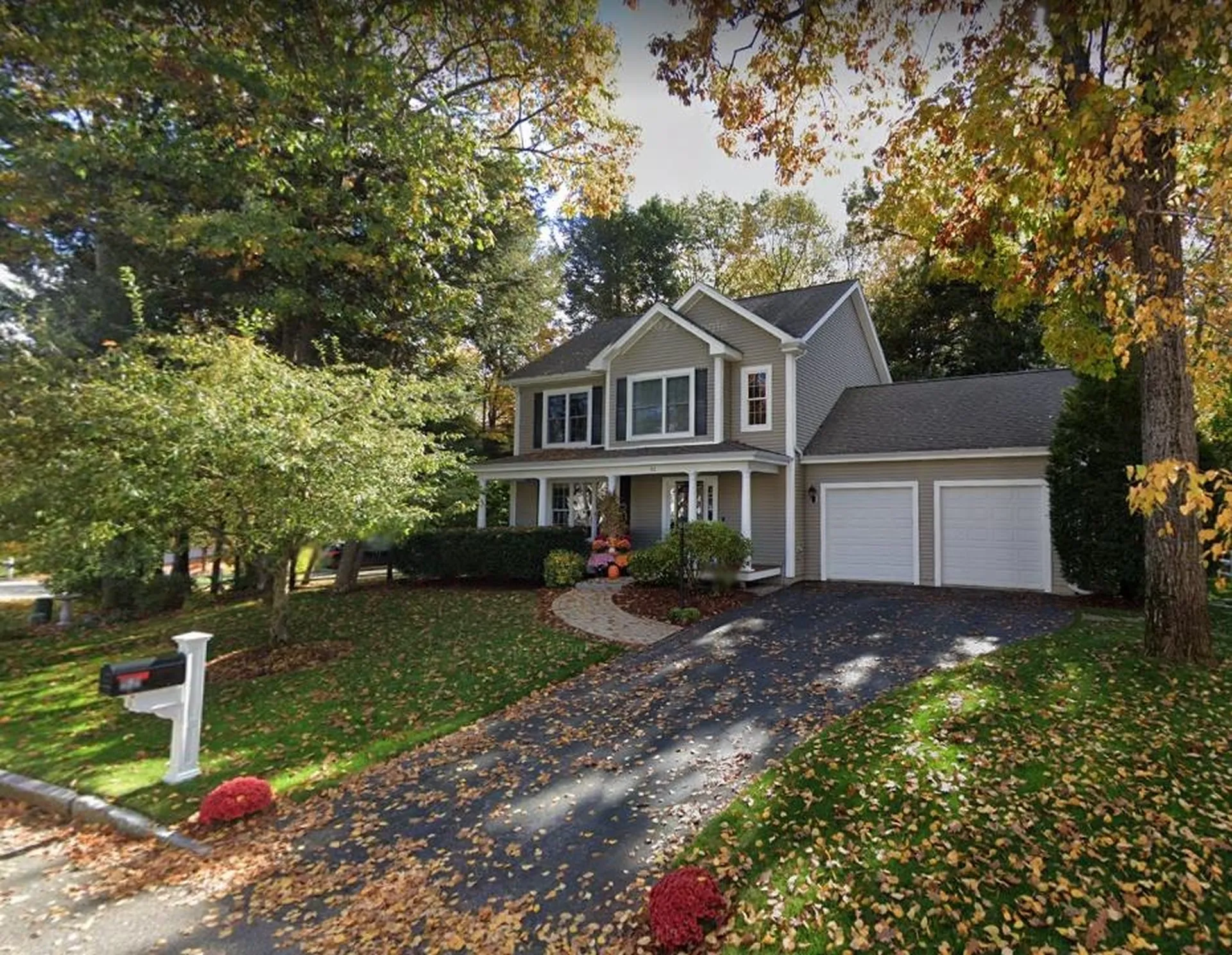 52 Pondview Lane Manchester NH 03102