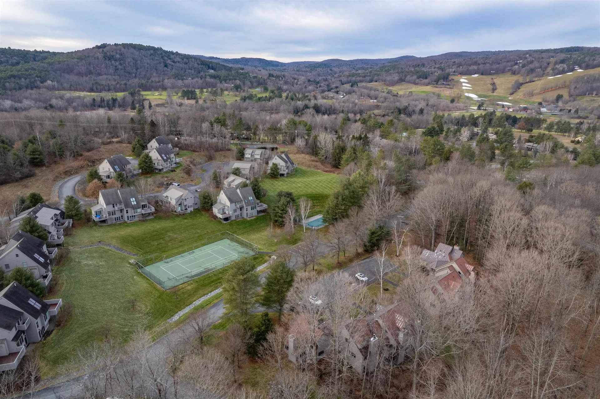 90 Kingfisher Road Hartford VT 05059