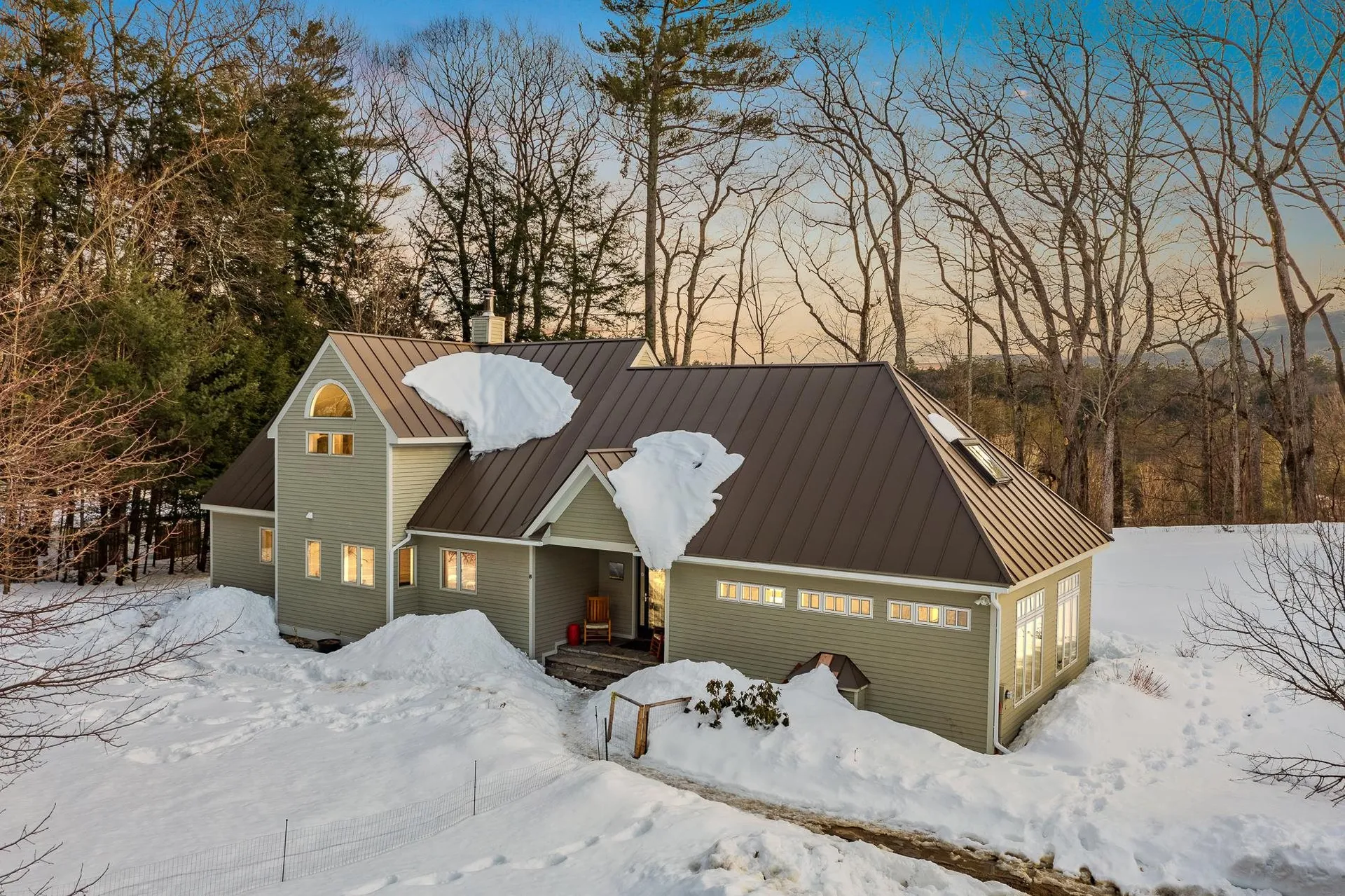 167 Morrill Bend Hartford VT 05059
