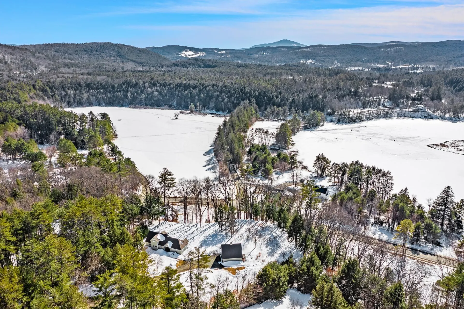 167 Morrill Bend Hartford VT 05059