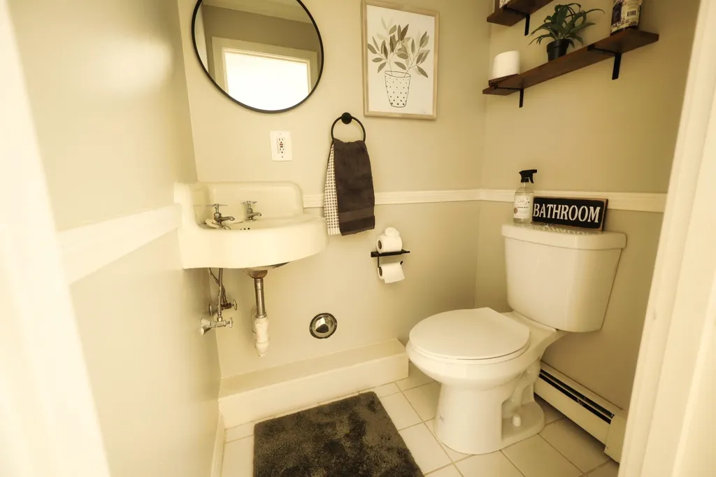 156 Paquette Avenue Manchester NH 03104