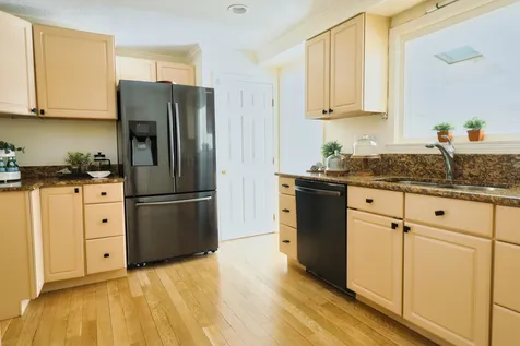 156 Paquette Avenue Manchester NH 03104