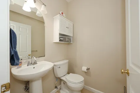 4 Bourne Drive Bedford NH 03110