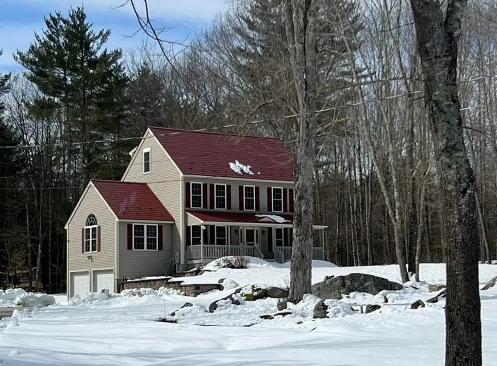 137 Ash Swamp Road Newmarket NH 03857