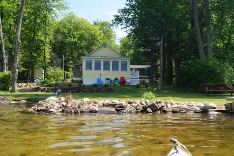 53 South Shore Road Pelham NH 03076