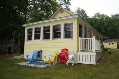 53 South Shore Road Pelham NH 03076